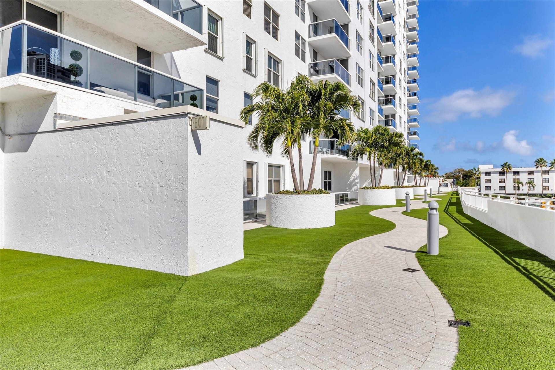 3015 N Ocean Boulevard, #9C, Fort Lauderdale, FL 33308 Beautiful green turf surrounding the building