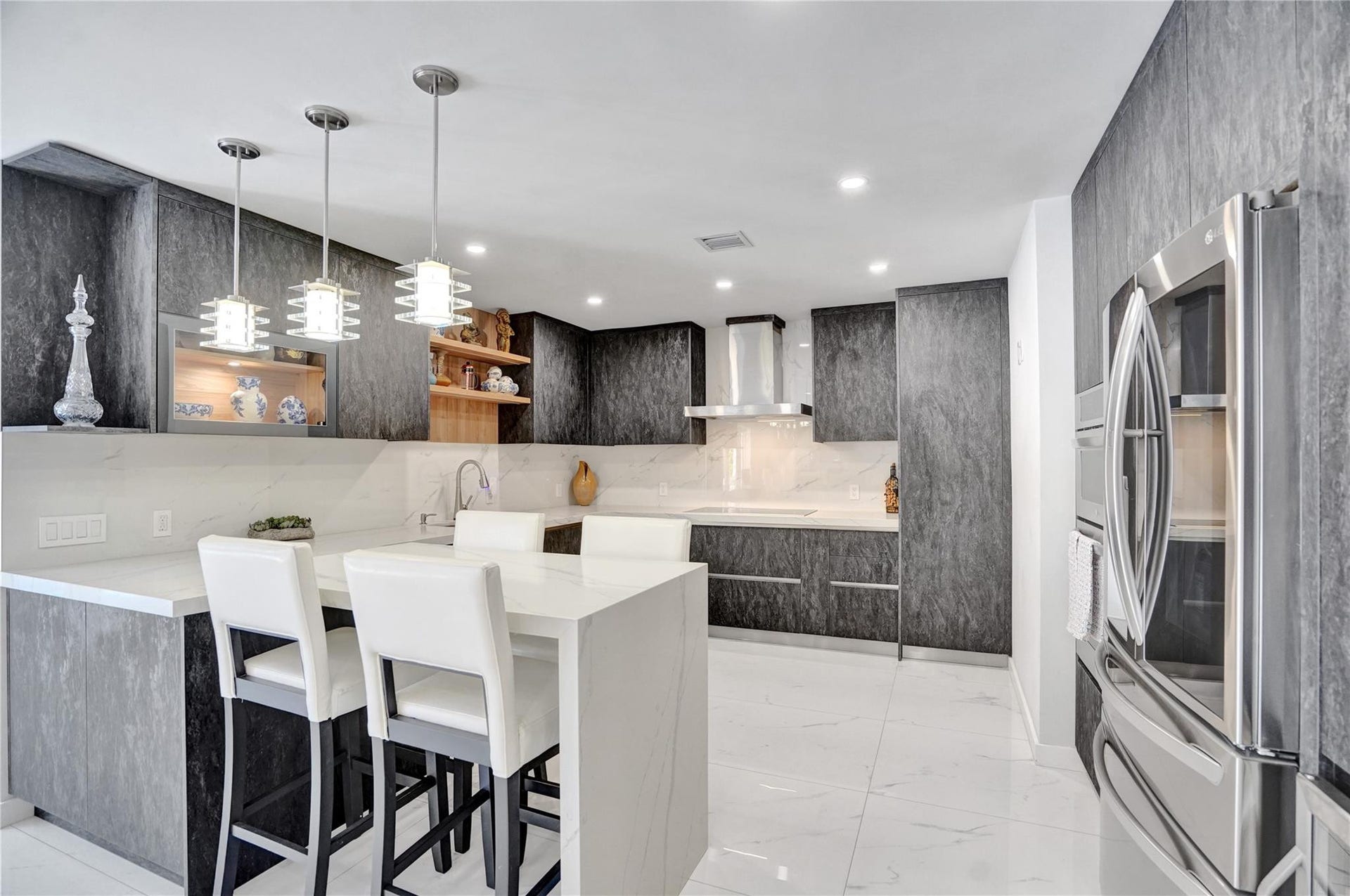 4030 Bayview Drive, Fort Lauderdale, FL 33308