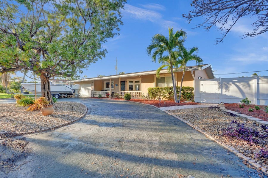 Property photo for 2585 SE 3rd Street, Pompano Beach, FL