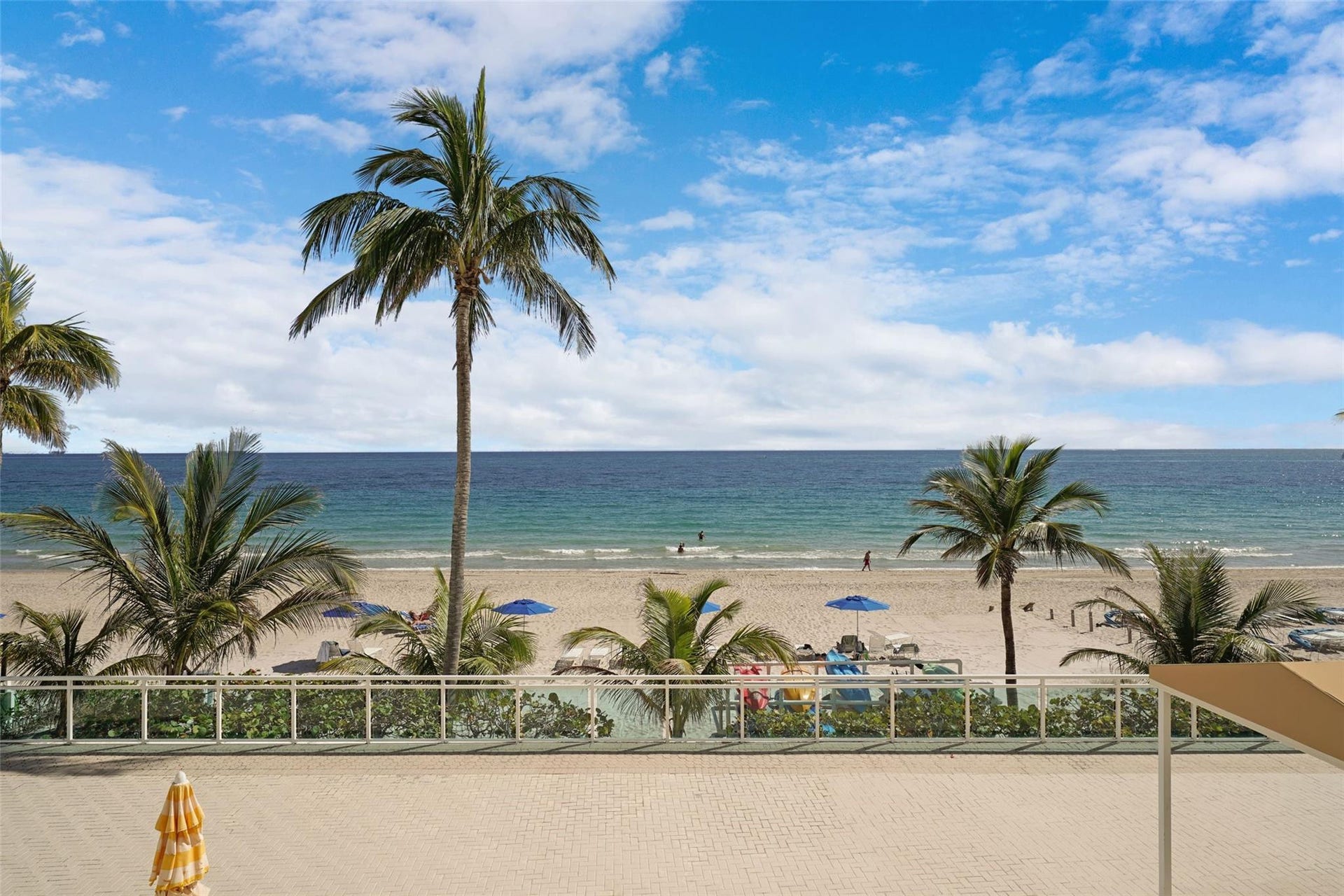 Beach View with Direct Access