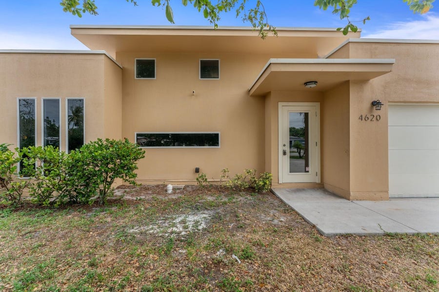 Property photo for 4620 NE 18 Avenue, Pompano Beach, FL