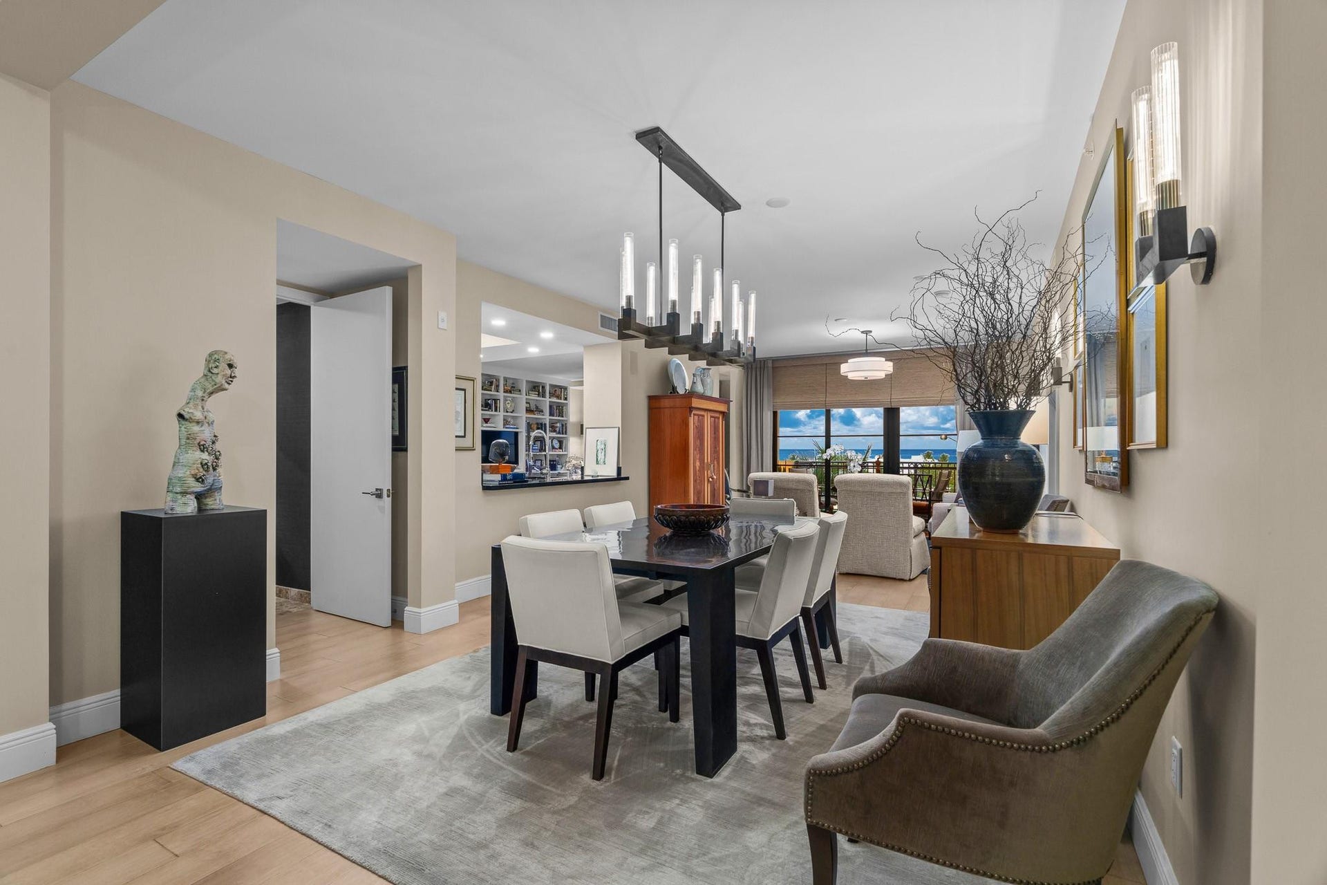 2501 N Ocean Boulevard, #652, Fort Lauderdale, FL 33305 Dining area