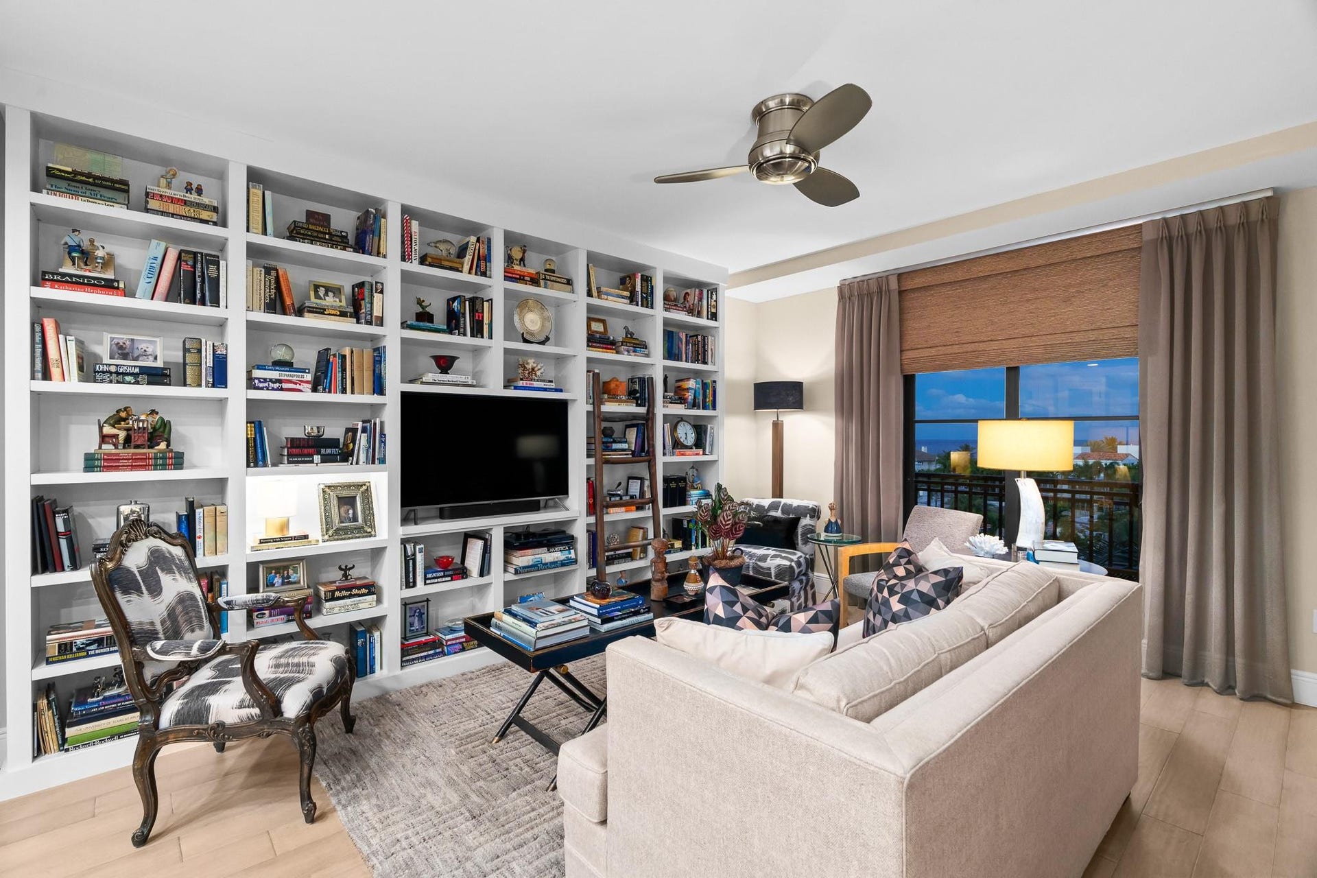 2501 N Ocean Boulevard, #652, Fort Lauderdale, FL 33305 family room