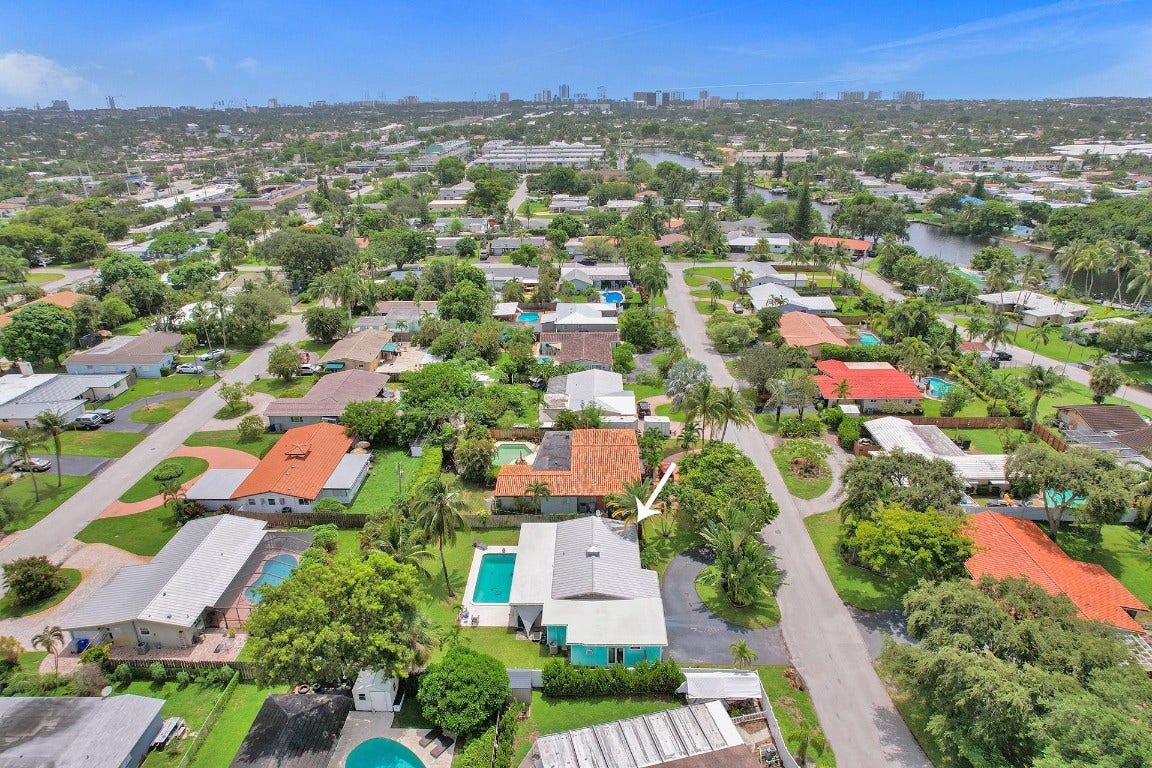 251 SW 18th Street, Pompano Beach, FL 33060 251 SW 18th Street, Pompano Beach, FL 33060