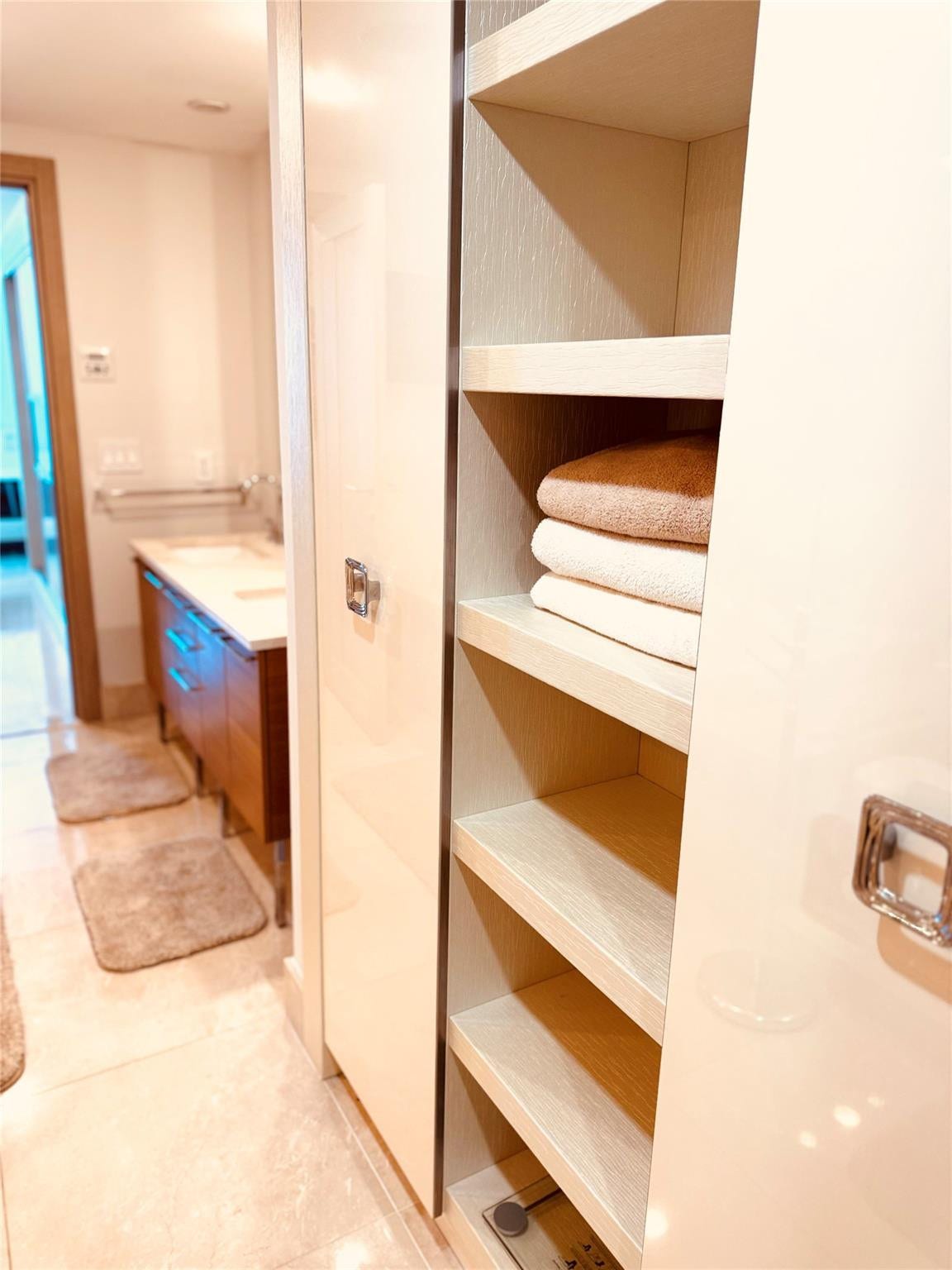 Closet Master Bath
