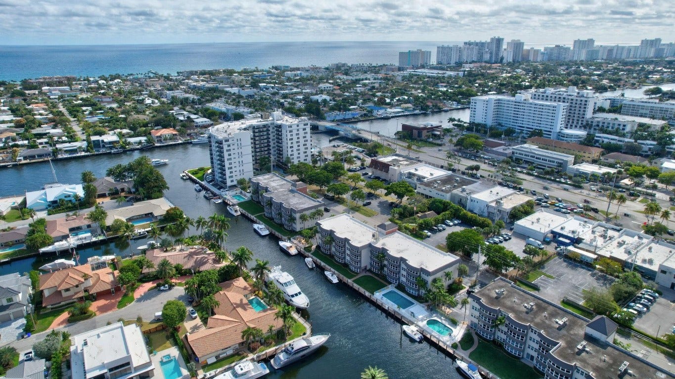 3111 NE 51st Street, #205, Fort Lauderdale, FL 33308 3111 NE 51st Street, #205, Fort Lauderdale, FL 33308