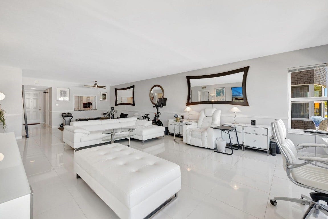 3111 NE 51st Street, #205, Fort Lauderdale, FL 33308 3111 NE 51st Street, #205, Fort Lauderdale, FL 33308