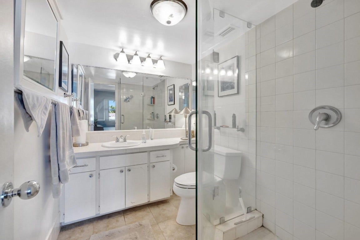 3111 NE 51st Street, #205, Fort Lauderdale, FL 33308 3111 NE 51st Street, #205, Fort Lauderdale, FL 33308