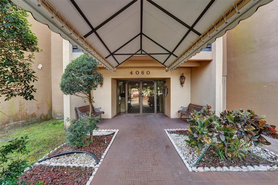 Property photo for 4060 N Hills Drive, #32, Hollywood, FL