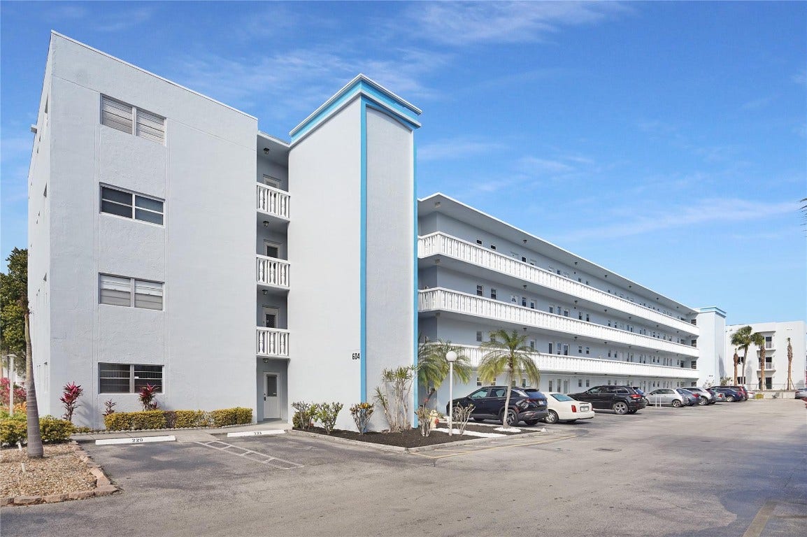 604 NE 2nd Street, #220, Dania Beach, FL 33004 604 NE 2nd Street, #220, Dania Beach, FL 33004