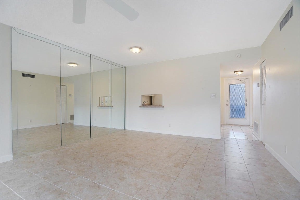 604 NE 2nd Street, #220, Dania Beach, FL 33004 604 NE 2nd Street, #220, Dania Beach, FL 33004