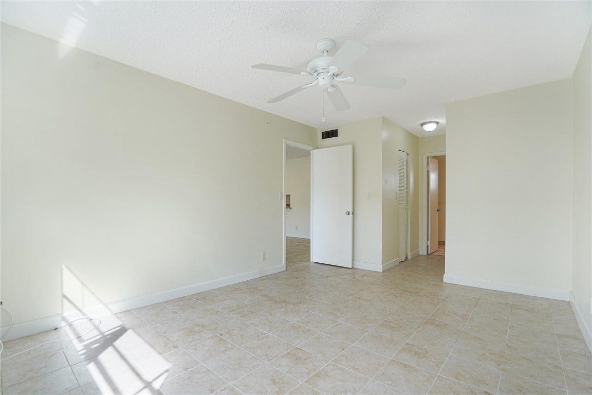 604 NE 2nd Street, #220, Dania Beach, FL 33004 604 NE 2nd Street, #220, Dania Beach, FL 33004