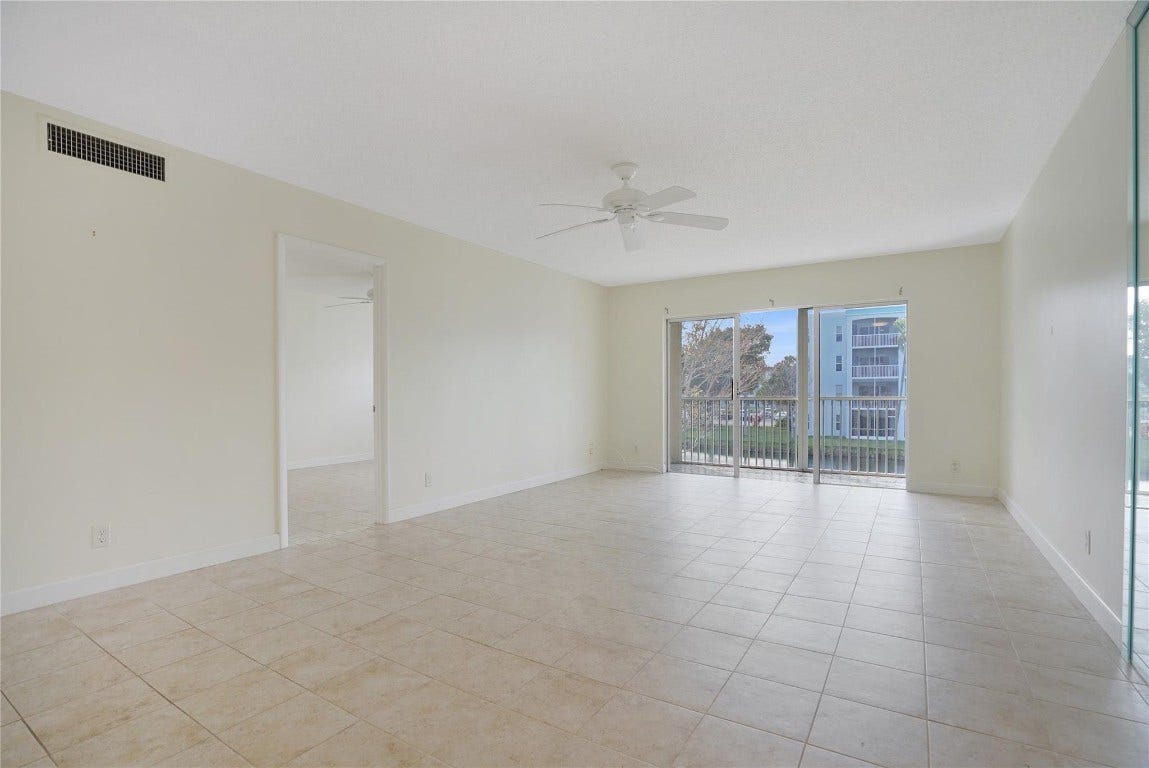 604 NE 2nd Street, #220, Dania Beach, FL 33004 604 NE 2nd Street, #220, Dania Beach, FL 33004