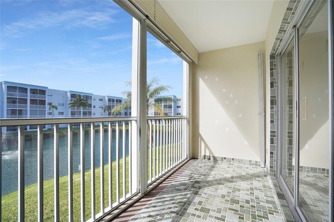 604 NE 2nd Street, #220, Dania Beach, FL 33004 604 NE 2nd Street, #220, Dania Beach, FL 33004
