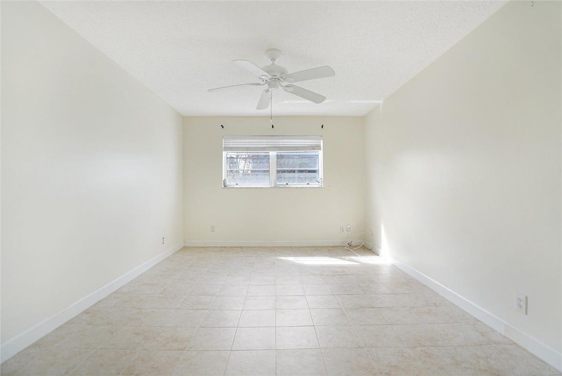 604 NE 2nd Street, #220, Dania Beach, FL 33004 604 NE 2nd Street, #220, Dania Beach, FL 33004
