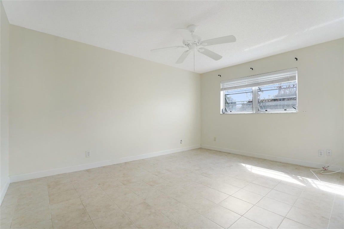 604 NE 2nd Street, #220, Dania Beach, FL 33004 604 NE 2nd Street, #220, Dania Beach, FL 33004