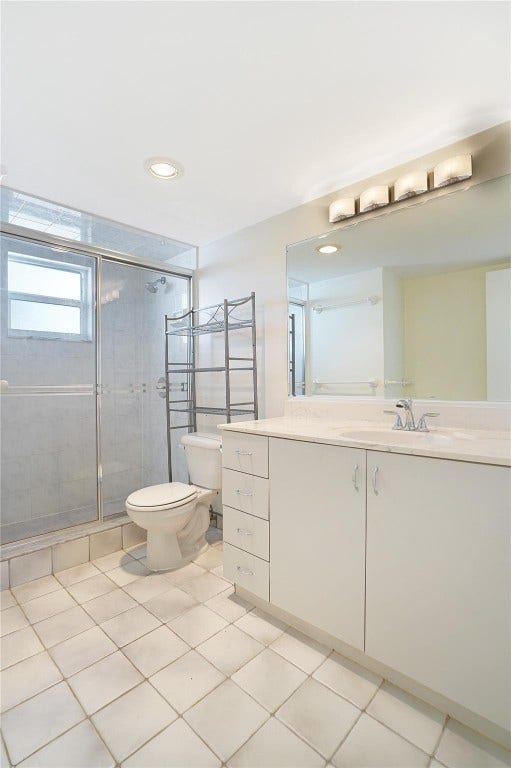 604 NE 2nd Street, #220, Dania Beach, FL 33004 604 NE 2nd Street, #220, Dania Beach, FL 33004