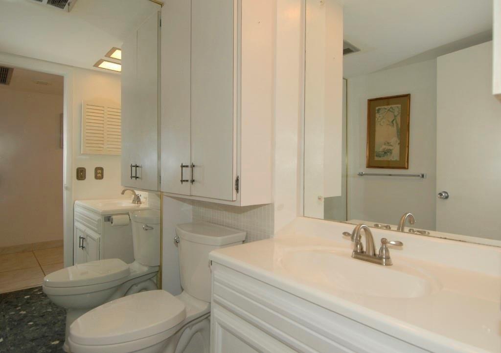 3850 Galt Ocean Drive, #1204, Fort Lauderdale, FL 33308 Powder room