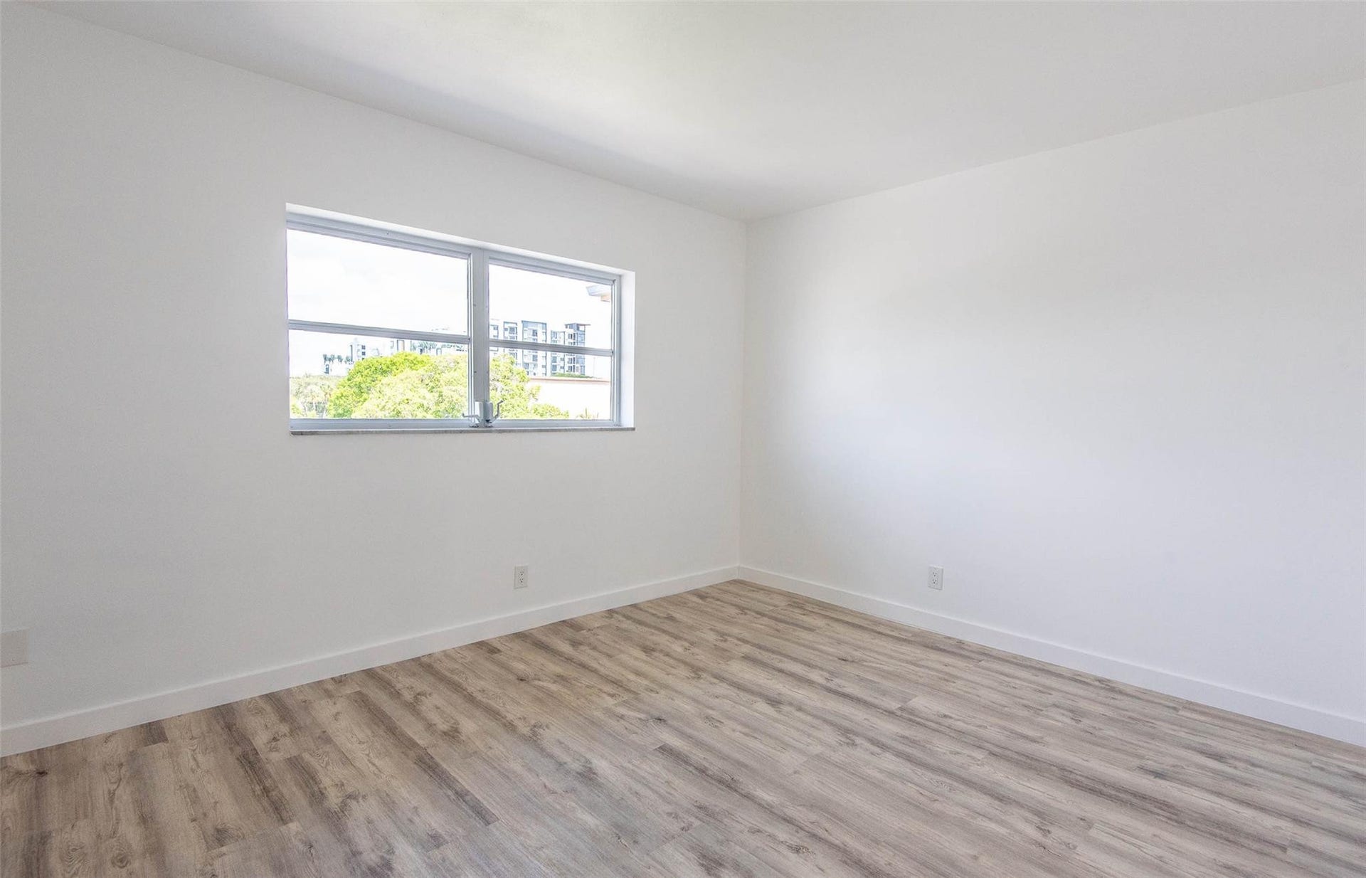 651 Pine Drive, #306, Pompano Beach, FL 33060