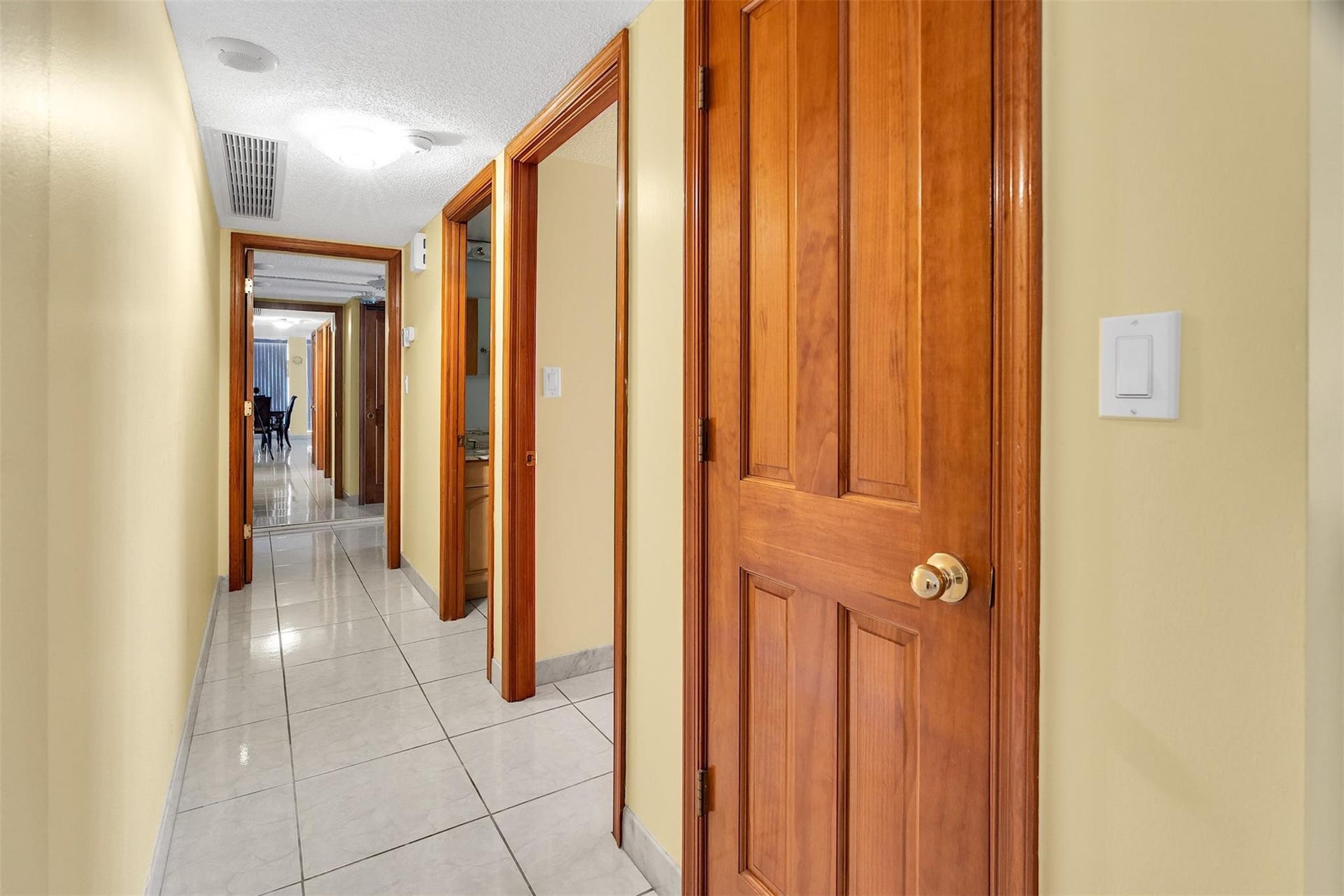 4020 Galt Ocean Drive, #802, Fort Lauderdale, FL 33308 Linen Closet in Hallway