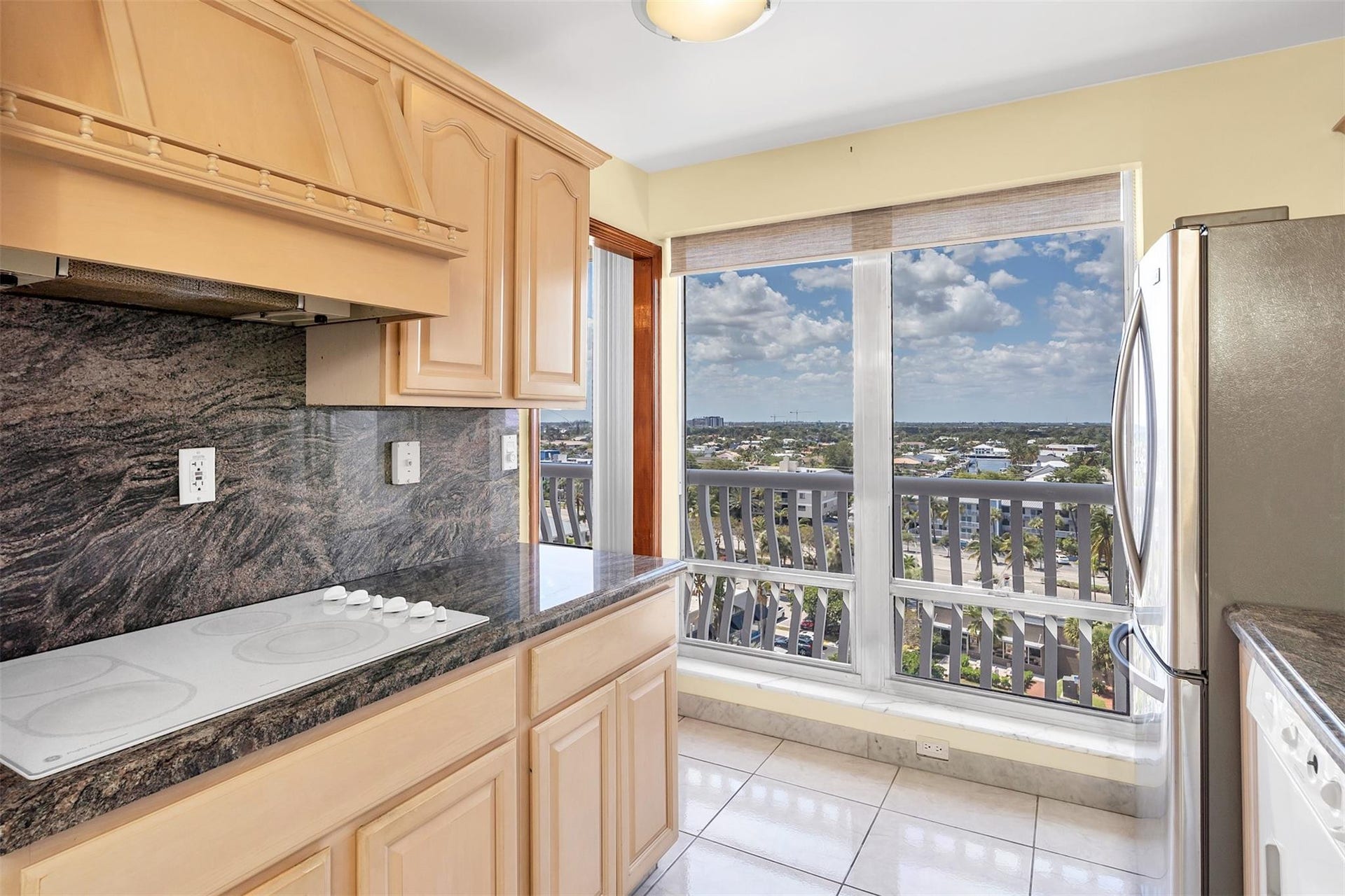 4020 Galt Ocean Drive, #802, Fort Lauderdale, FL 33308 SE Ocean View from Walkaround Balcony