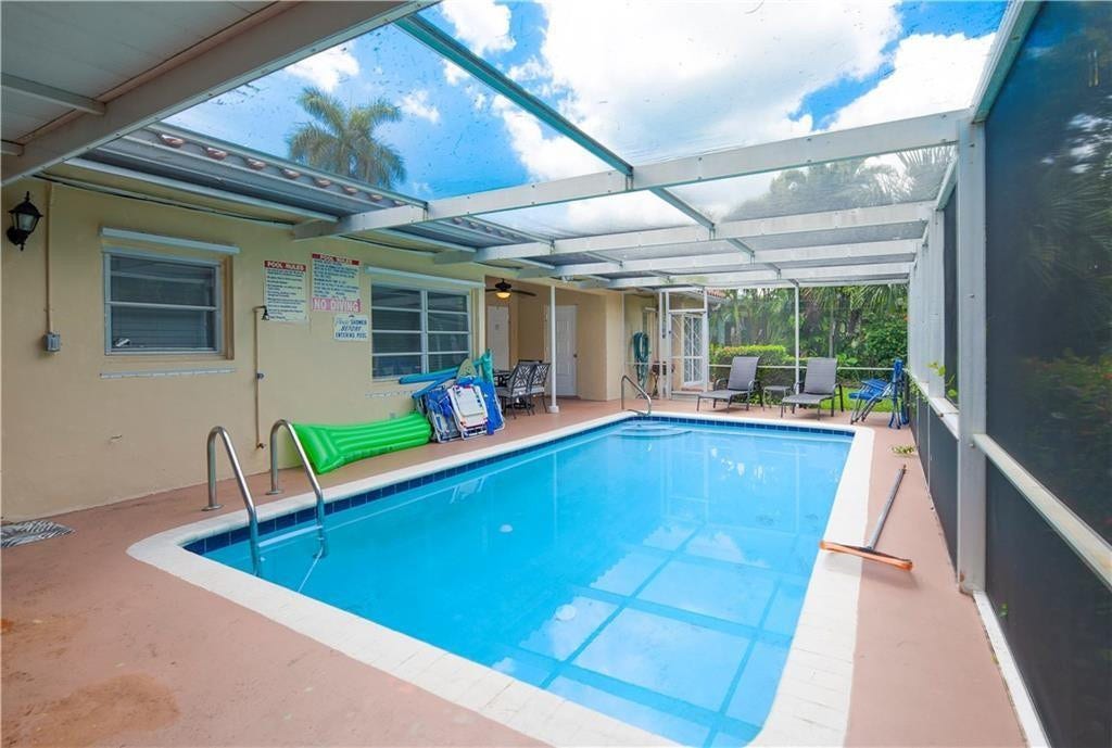 2613-2615 NE 33rd Avenue, Fort Lauderdale, Fort Lauderdale, FL 33308