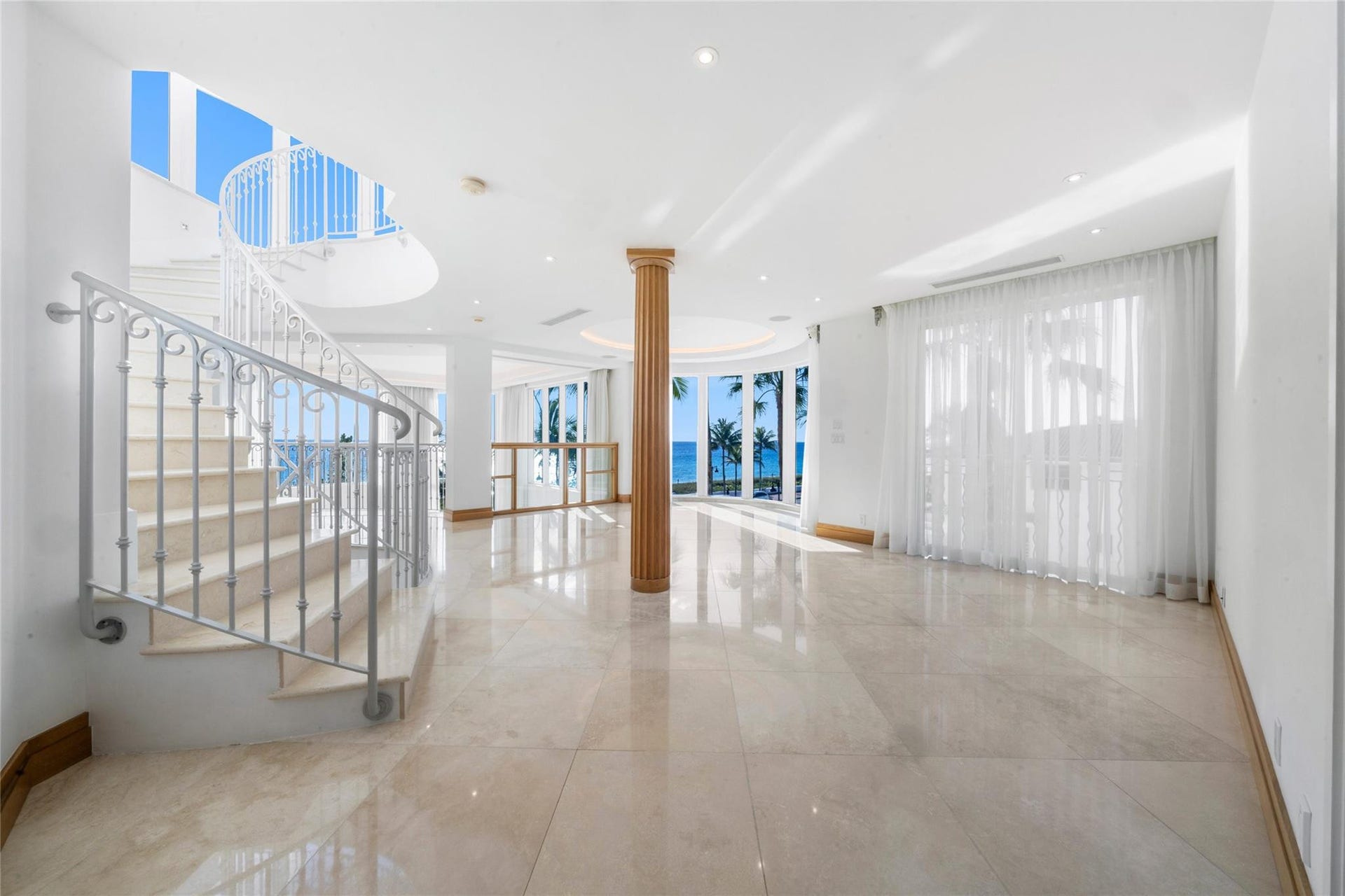 1525 N Fort Lauderdale Beach Boulevard, Fort Lauderdale, FL 33304