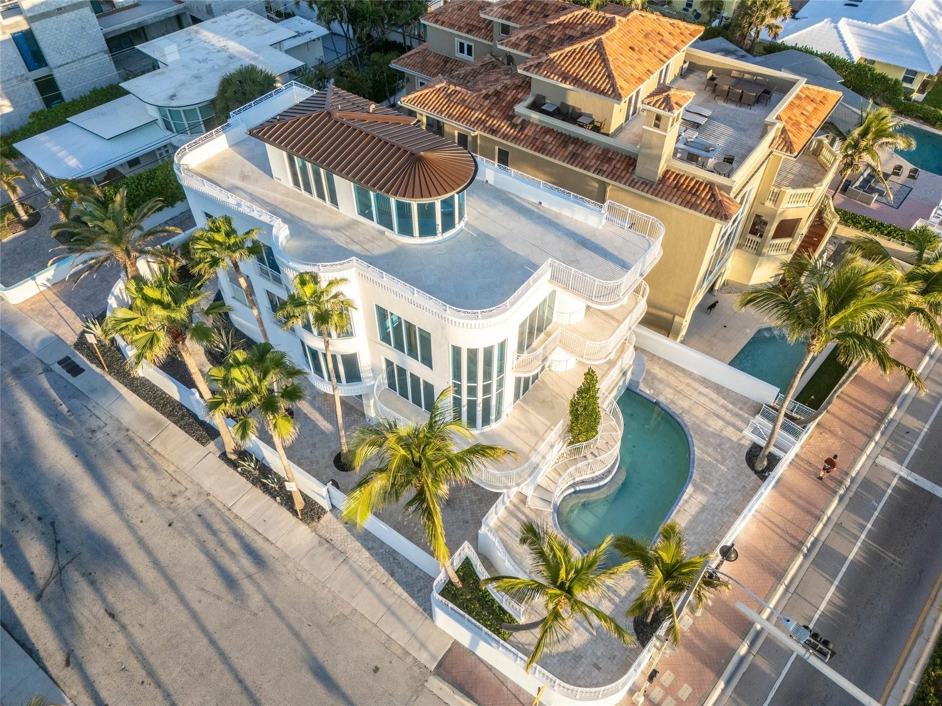 1525 N Fort Lauderdale Beach Boulevard, Fort Lauderdale, FL 33304