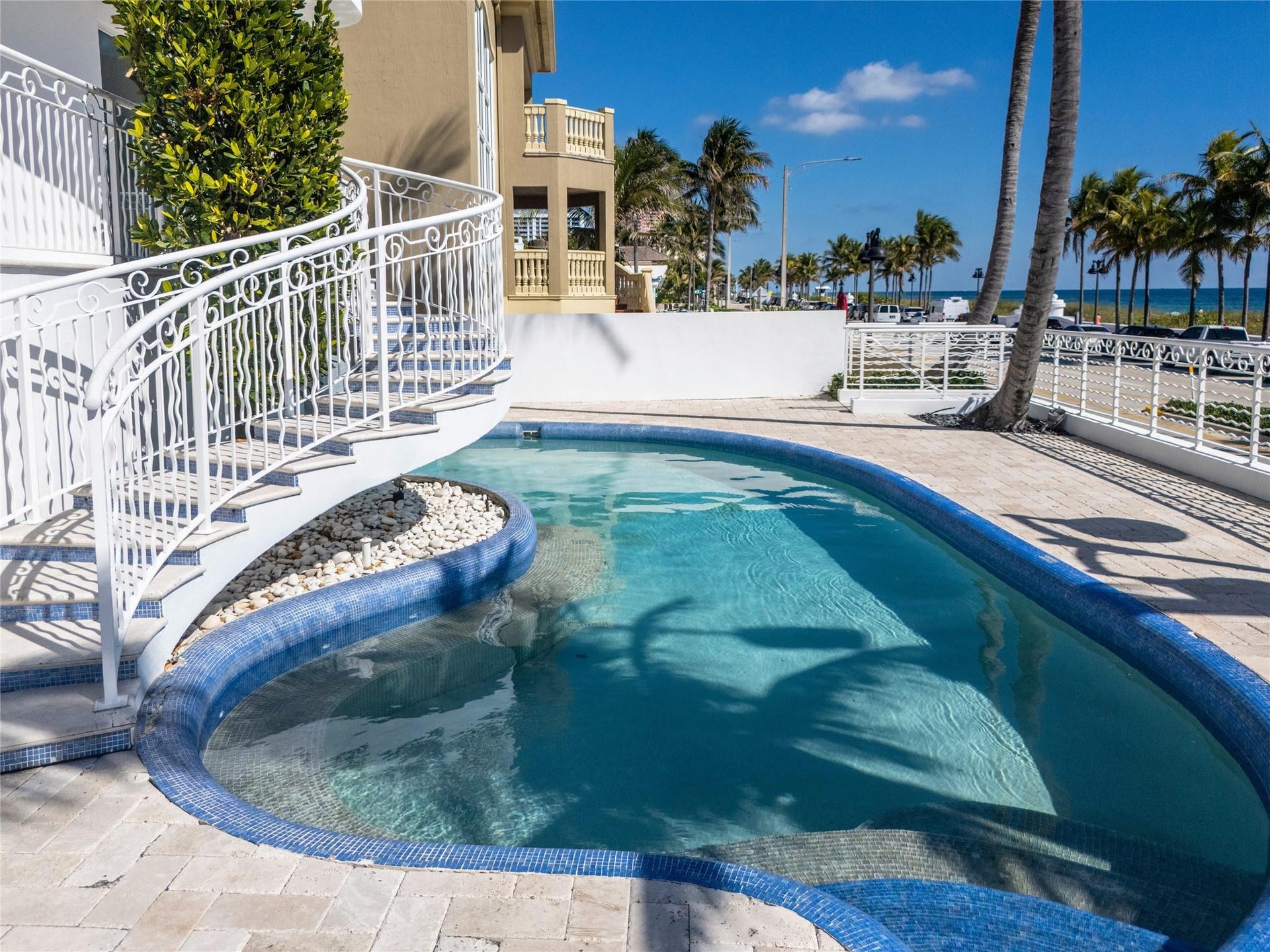 1525 N Fort Lauderdale Beach Boulevard, Fort Lauderdale, FL 33304