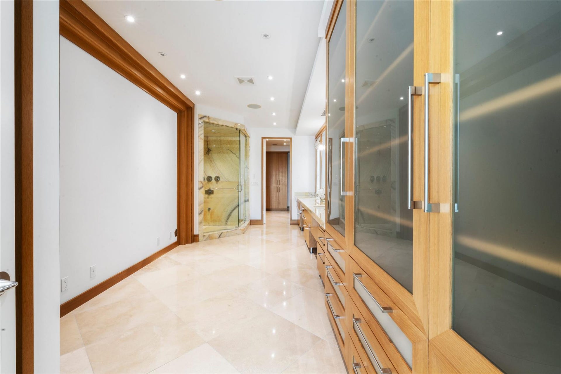 1525 N Fort Lauderdale Beach Boulevard, Fort Lauderdale, FL 33304