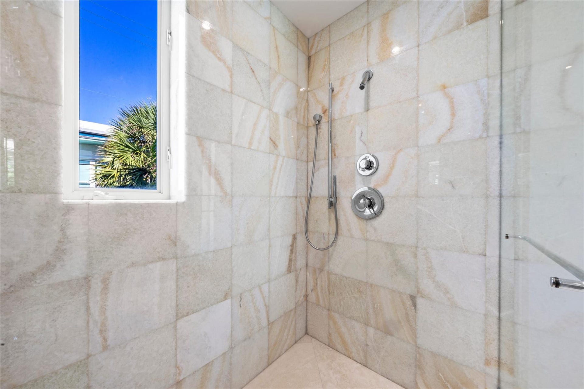 1525 N Fort Lauderdale Beach Boulevard, Fort Lauderdale, FL 33304