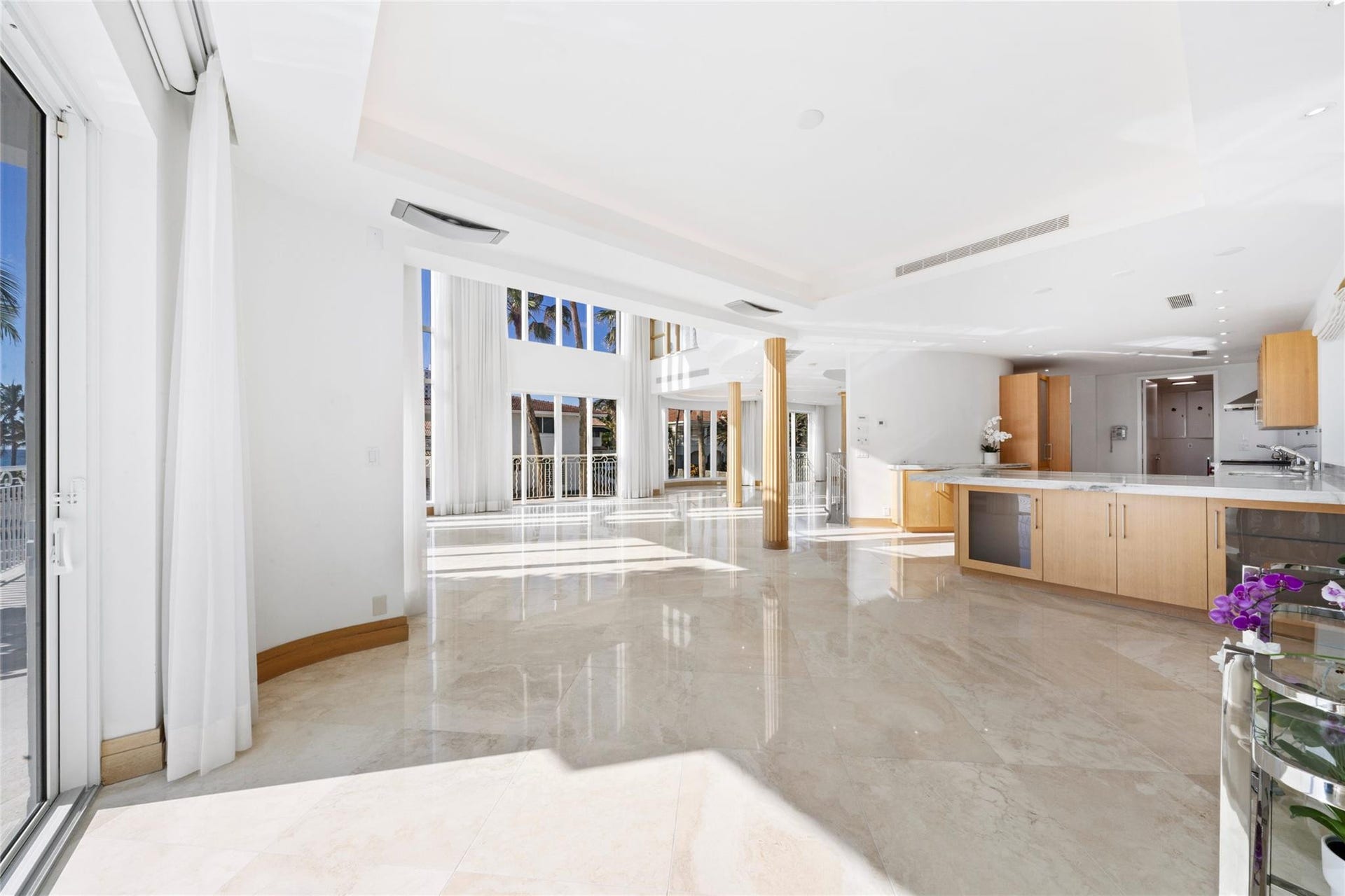 1525 N Fort Lauderdale Beach Boulevard, Fort Lauderdale, FL 33304