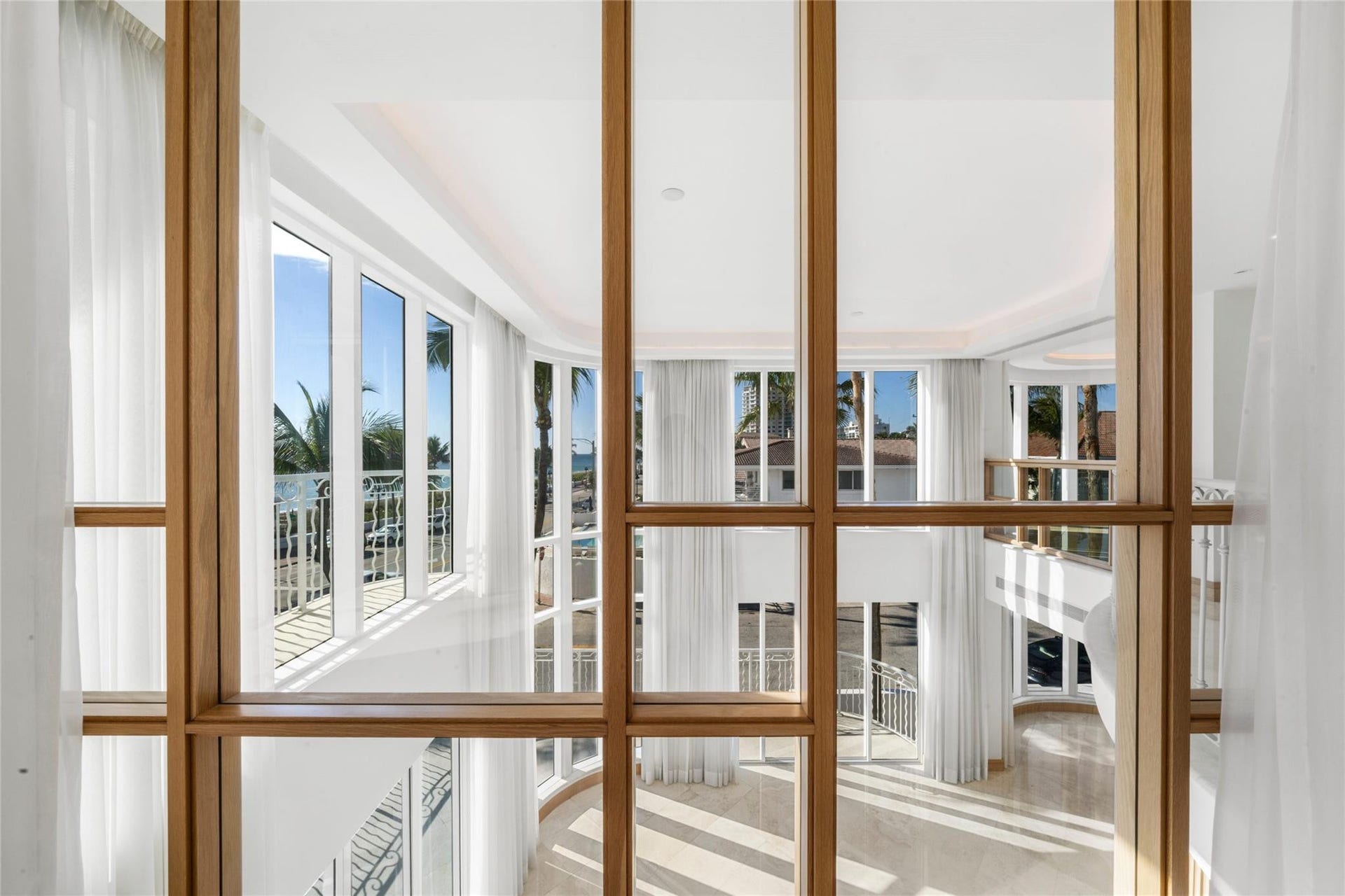 1525 N Fort Lauderdale Beach Boulevard, Fort Lauderdale, FL 33304