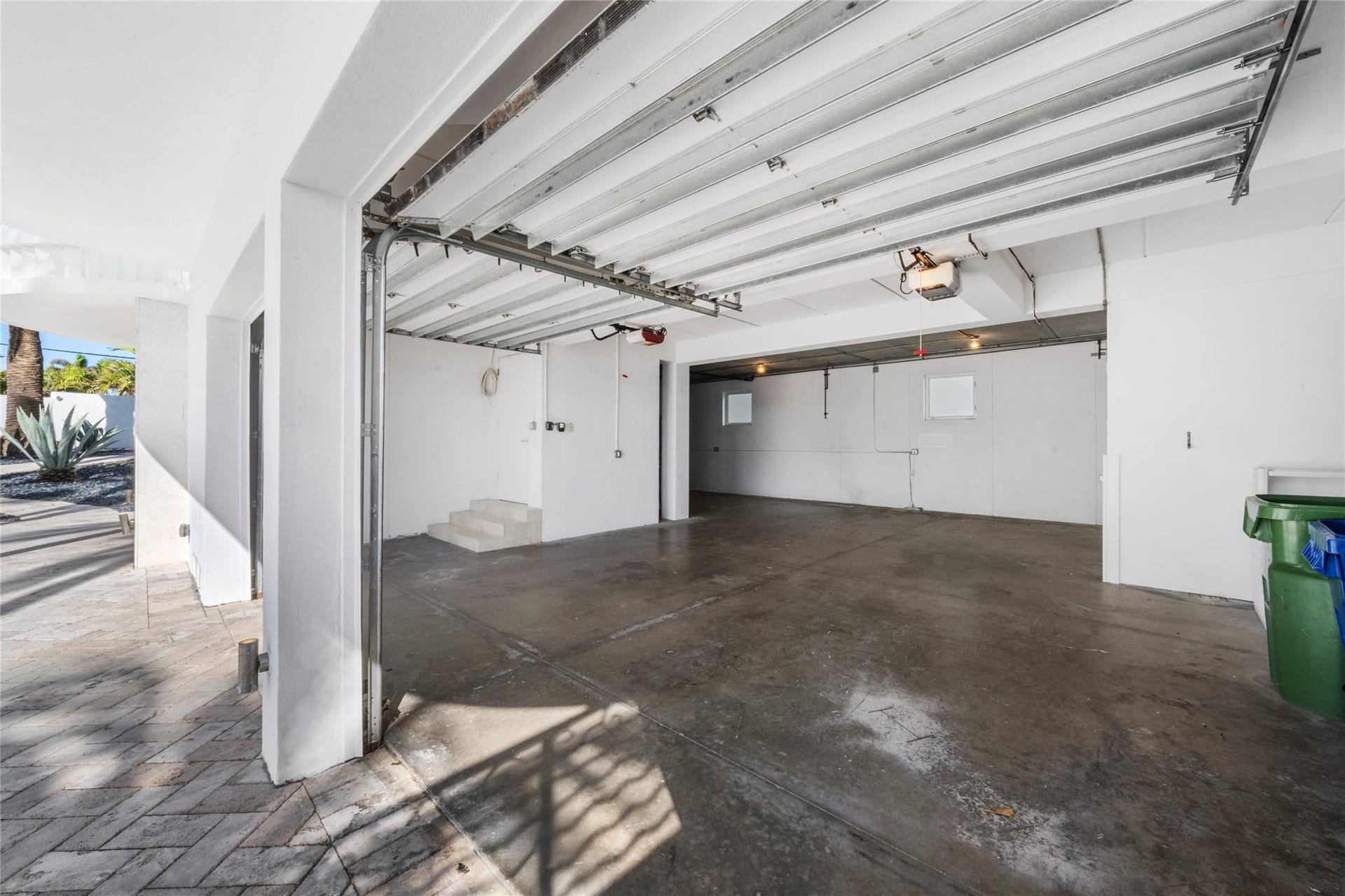 1525 N Fort Lauderdale Beach Boulevard, Fort Lauderdale, FL 33304