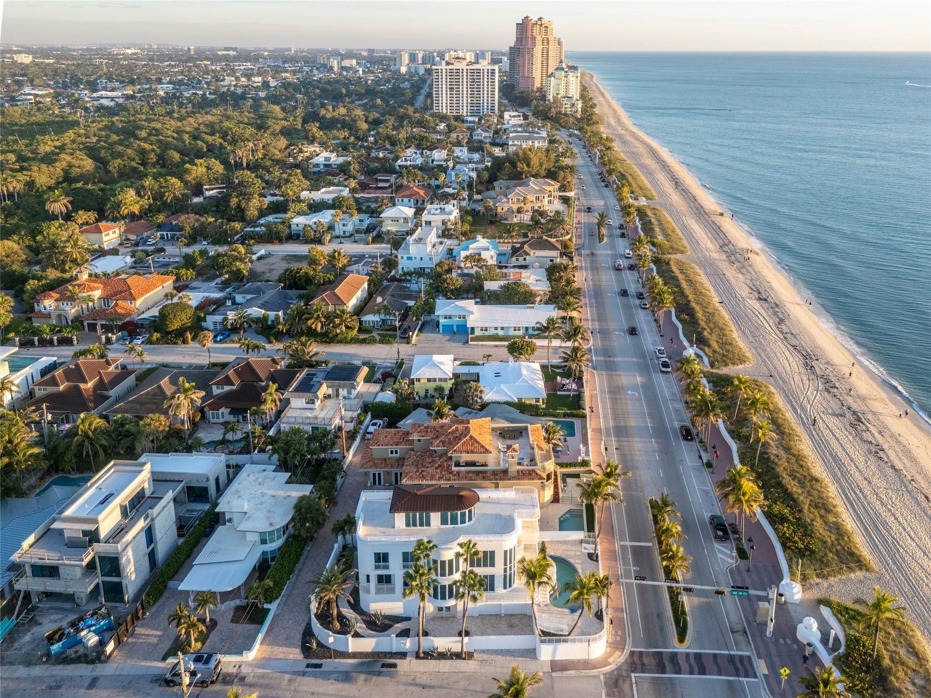 1525 N Fort Lauderdale Beach Boulevard, Fort Lauderdale, FL 33304
