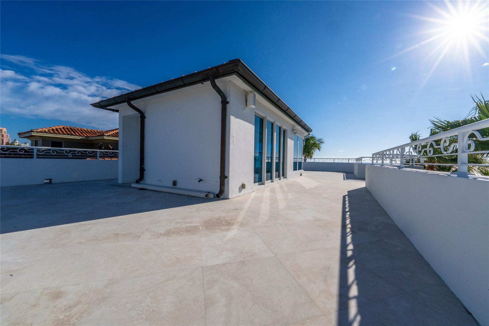 1525 N Fort Lauderdale Beach Boulevard, Fort Lauderdale, FL 33304