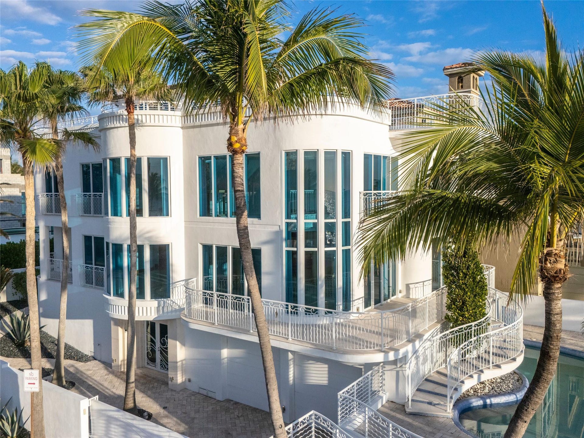 1525 N Fort Lauderdale Beach Boulevard, Fort Lauderdale, FL 33304