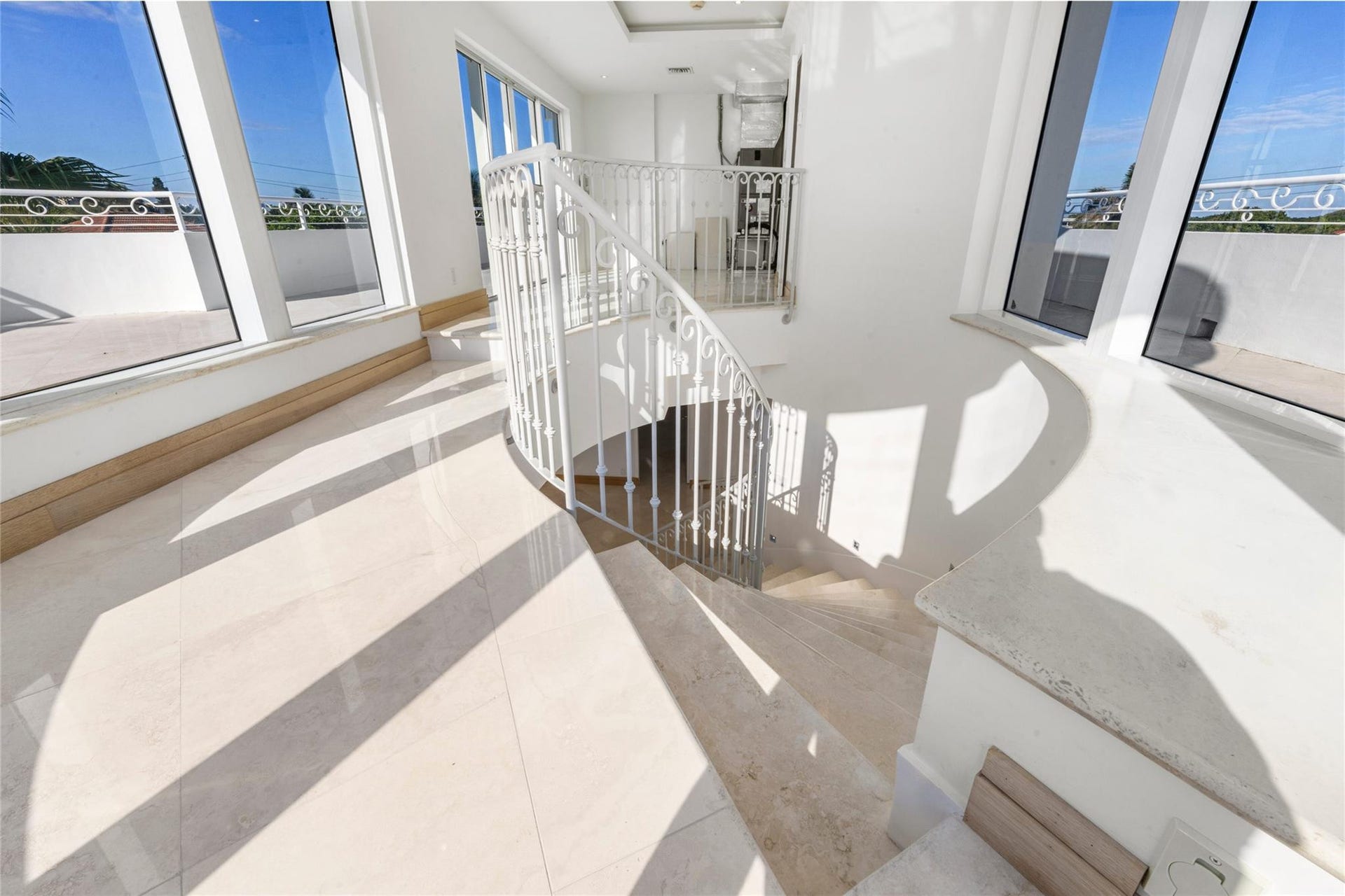 1525 N Fort Lauderdale Beach Boulevard, Fort Lauderdale, FL 33304