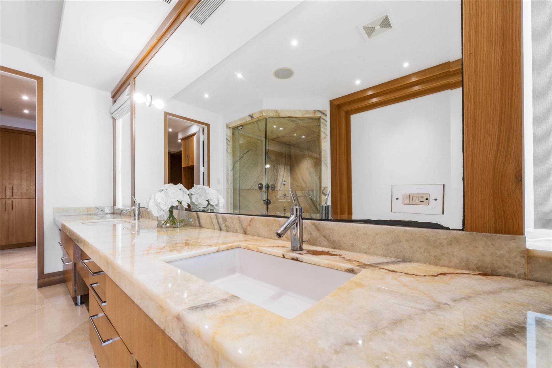 1525 N Fort Lauderdale Beach Boulevard, Fort Lauderdale, FL 33304