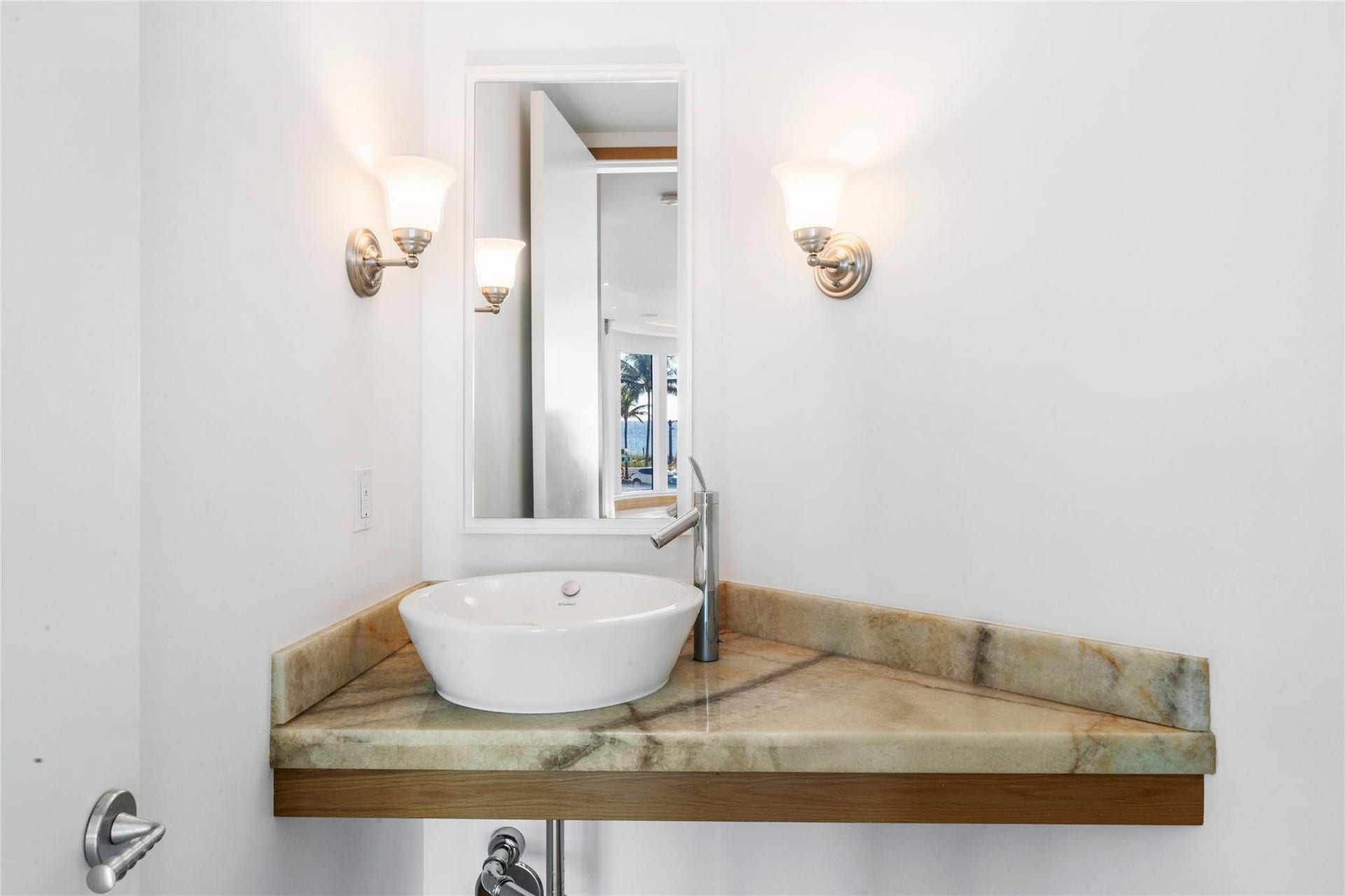 1525 N Fort Lauderdale Beach Boulevard, Fort Lauderdale, FL 33304