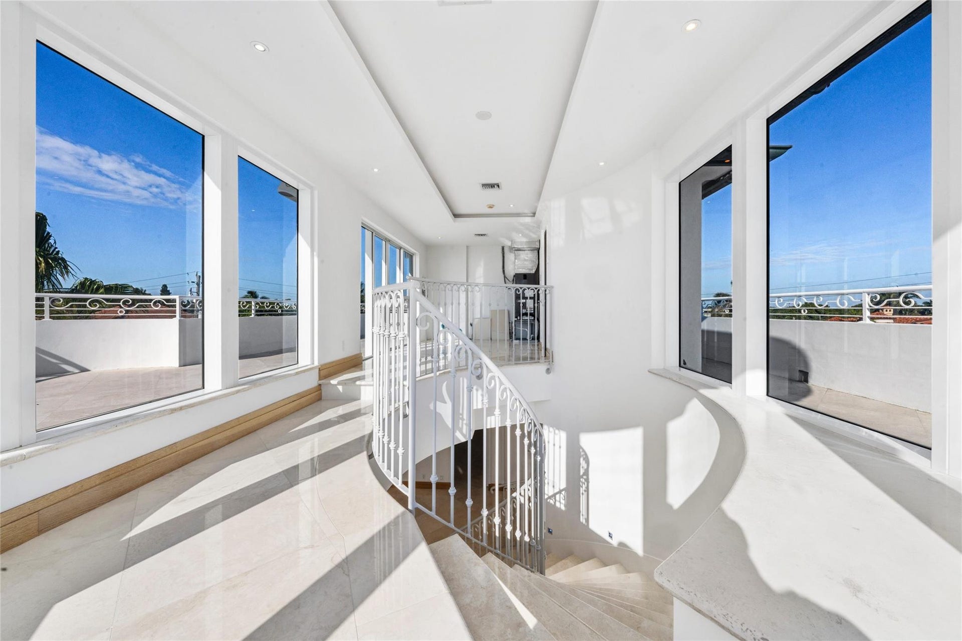 1525 N Fort Lauderdale Beach Boulevard, Fort Lauderdale, FL 33304