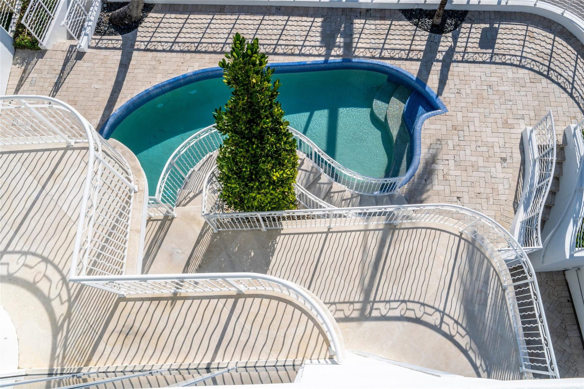 1525 N Fort Lauderdale Beach Boulevard, Fort Lauderdale, FL 33304