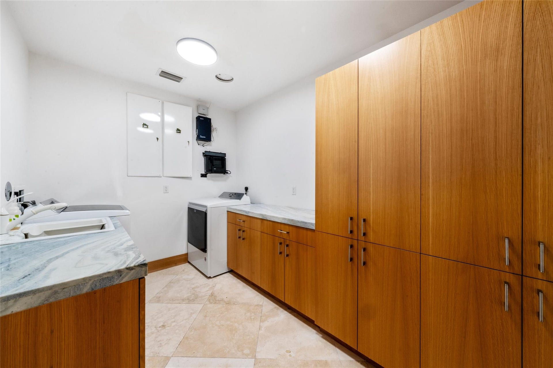 1525 N Fort Lauderdale Beach Boulevard, Fort Lauderdale, FL 33304