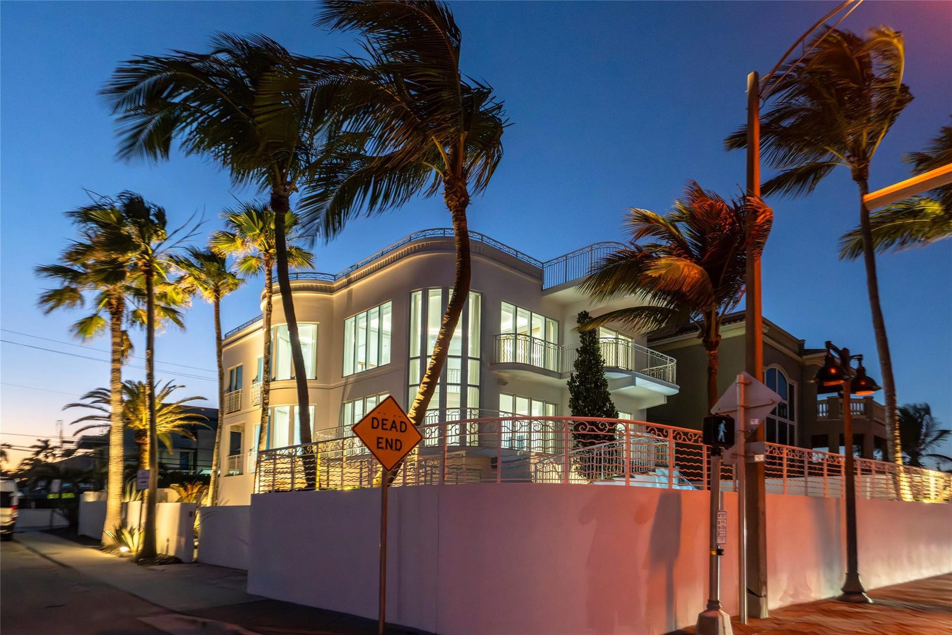 1525 N Fort Lauderdale Beach Boulevard, Fort Lauderdale, FL 33304
