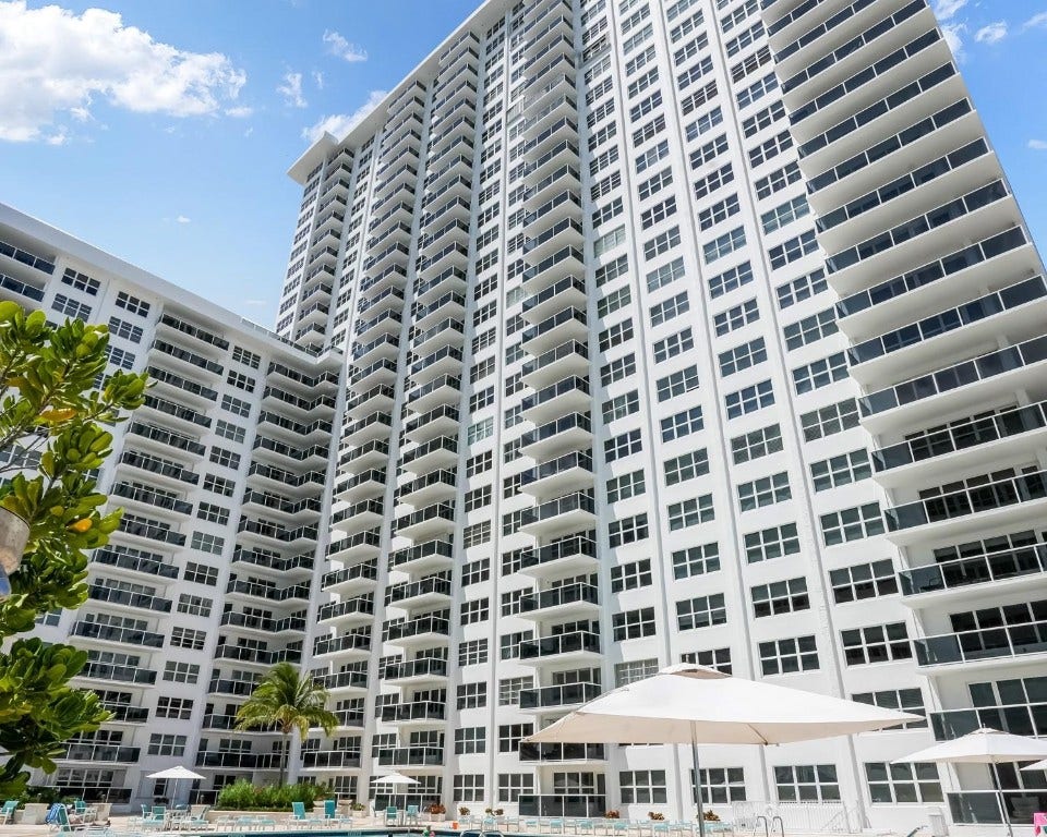 3500 Galt Ocean Drive, #2216, Fort Lauderdale, FL 33308