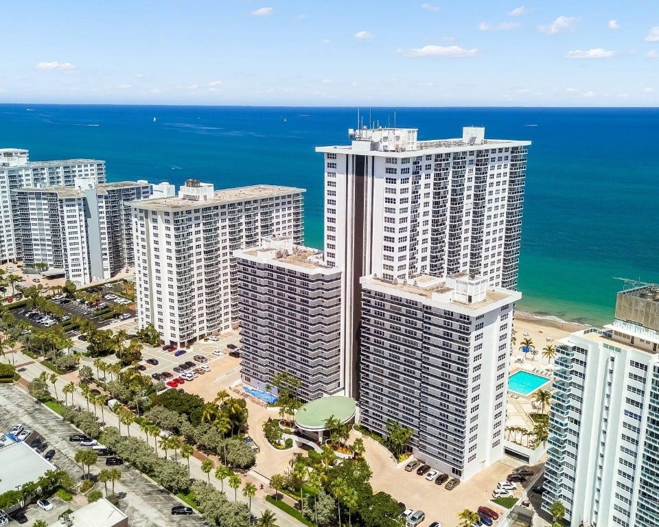 3500 Galt Ocean Drive, #2216, Fort Lauderdale, FL 33308