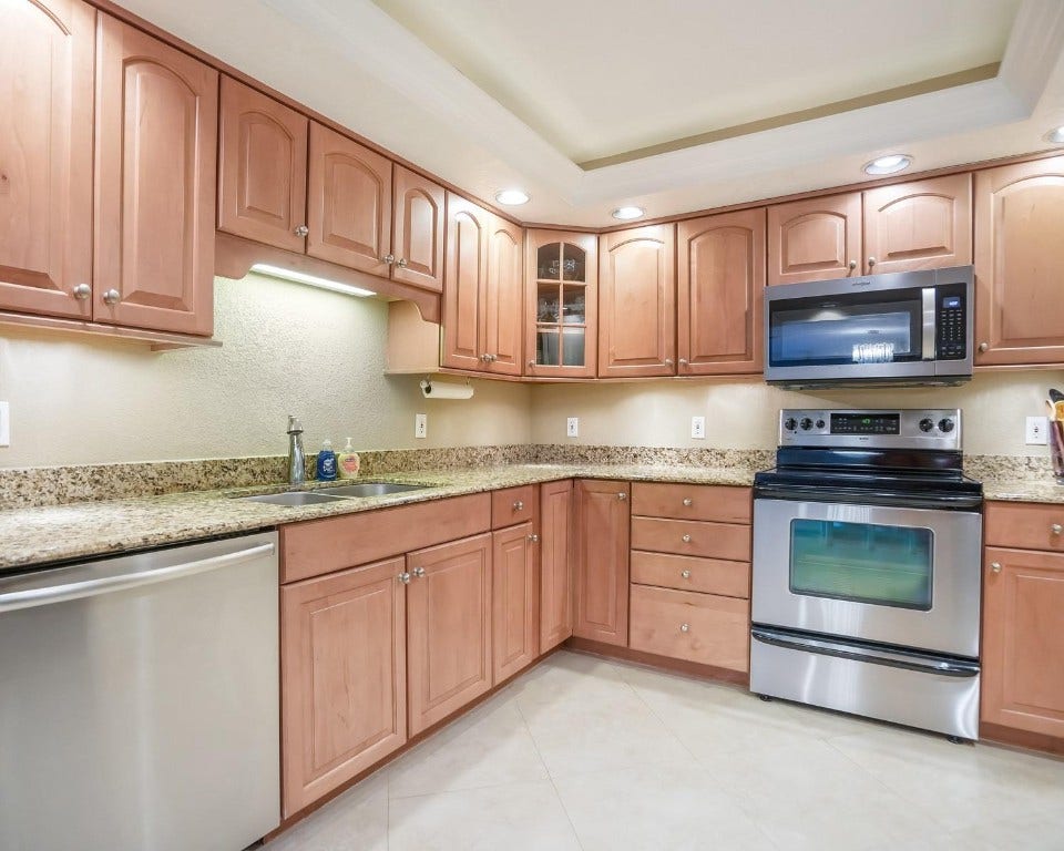 3500 Galt Ocean Drive, #2216, Fort Lauderdale, FL 33308
