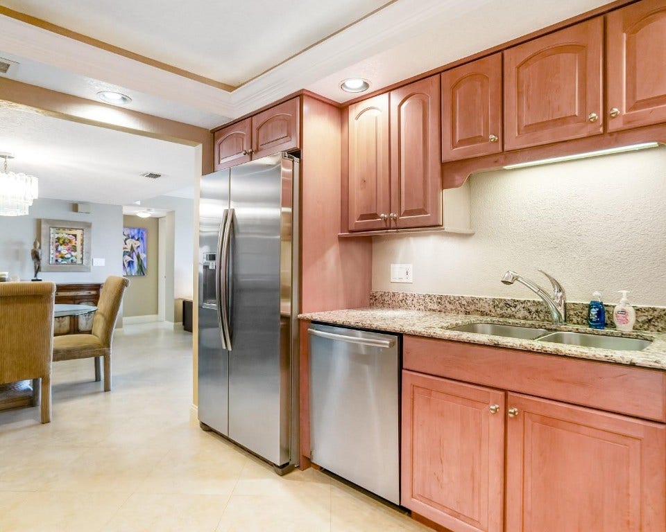 3500 Galt Ocean Drive, #2216, Fort Lauderdale, FL 33308