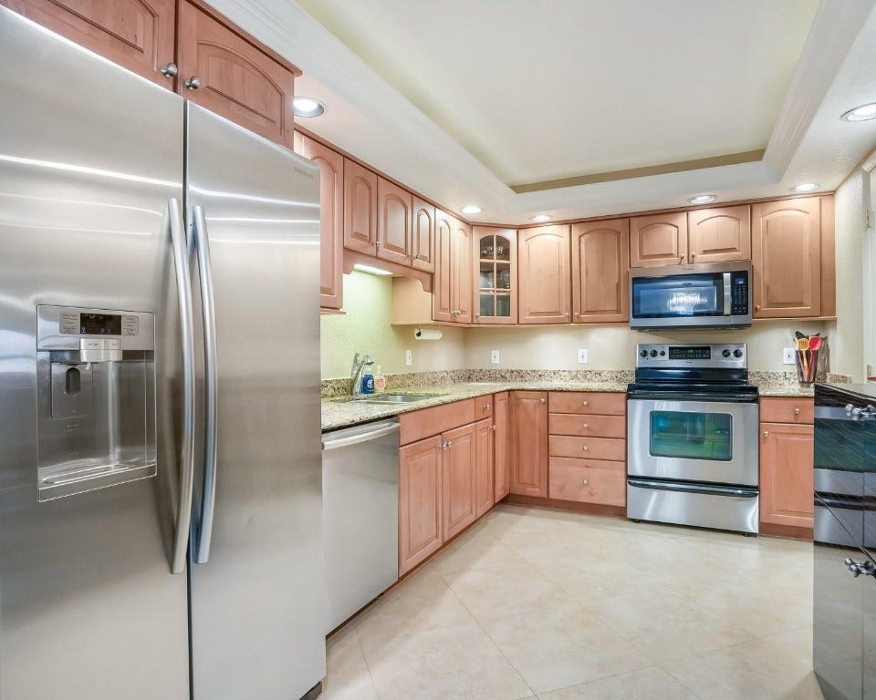 3500 Galt Ocean Drive, #2216, Fort Lauderdale, FL 33308