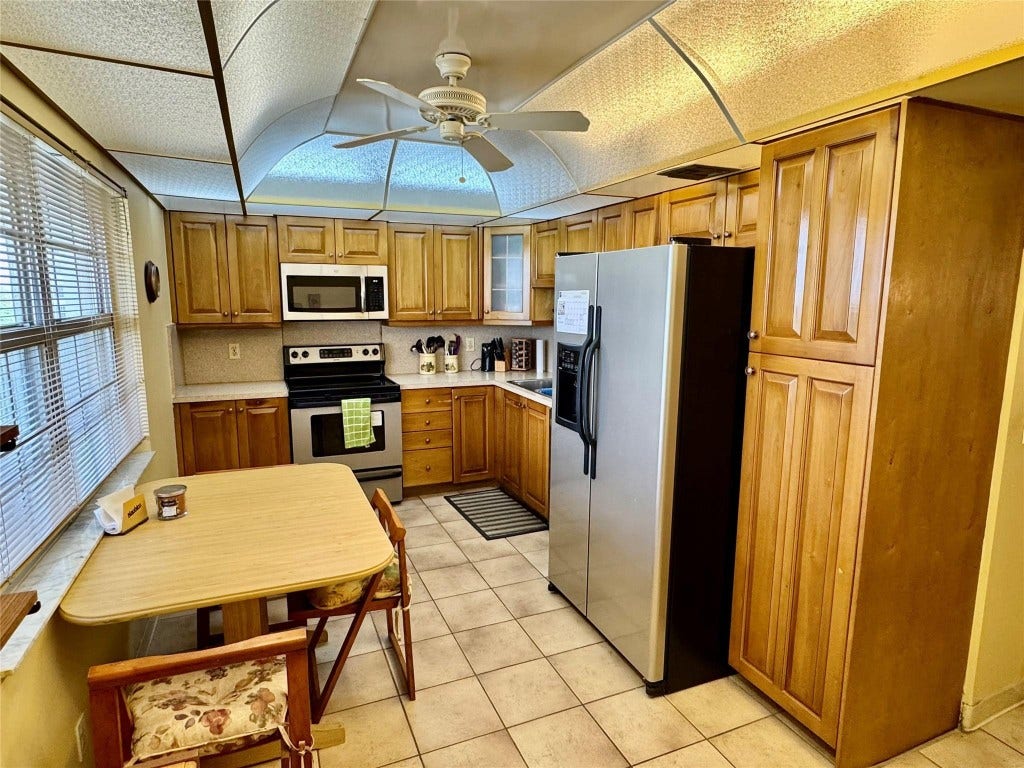 3520 Oaks Way, #807, Pompano Beach, FL 33069 3520 Oaks Way, #807, Pompano Beach, FL 33069